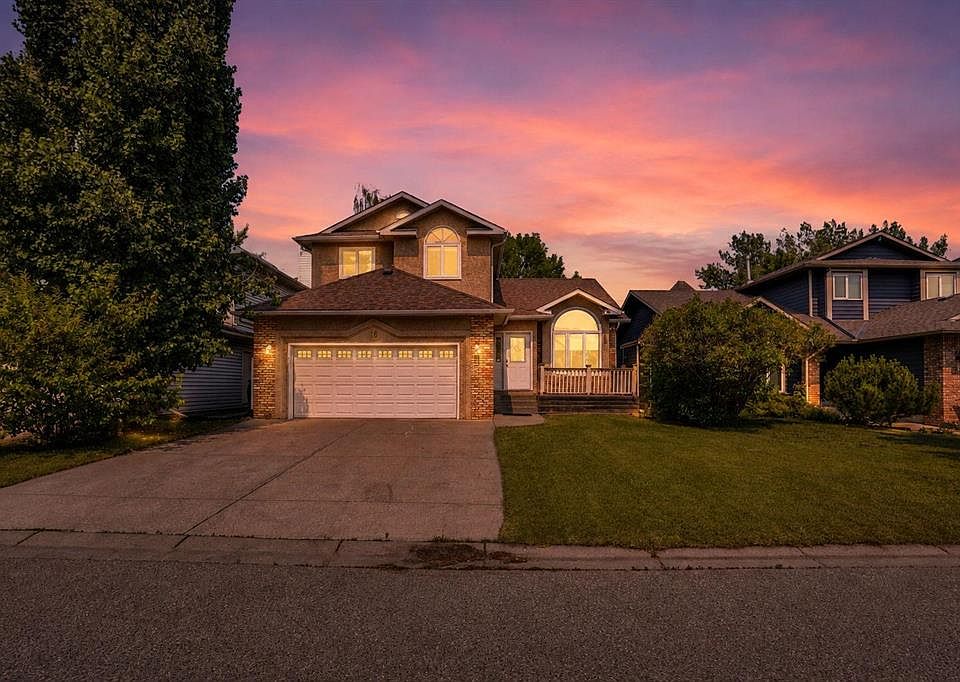 1st image of 16 Sun Harbour Cres SE