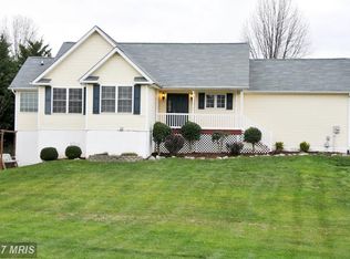 33 Pinto Ct, Charles Town, WV 25414