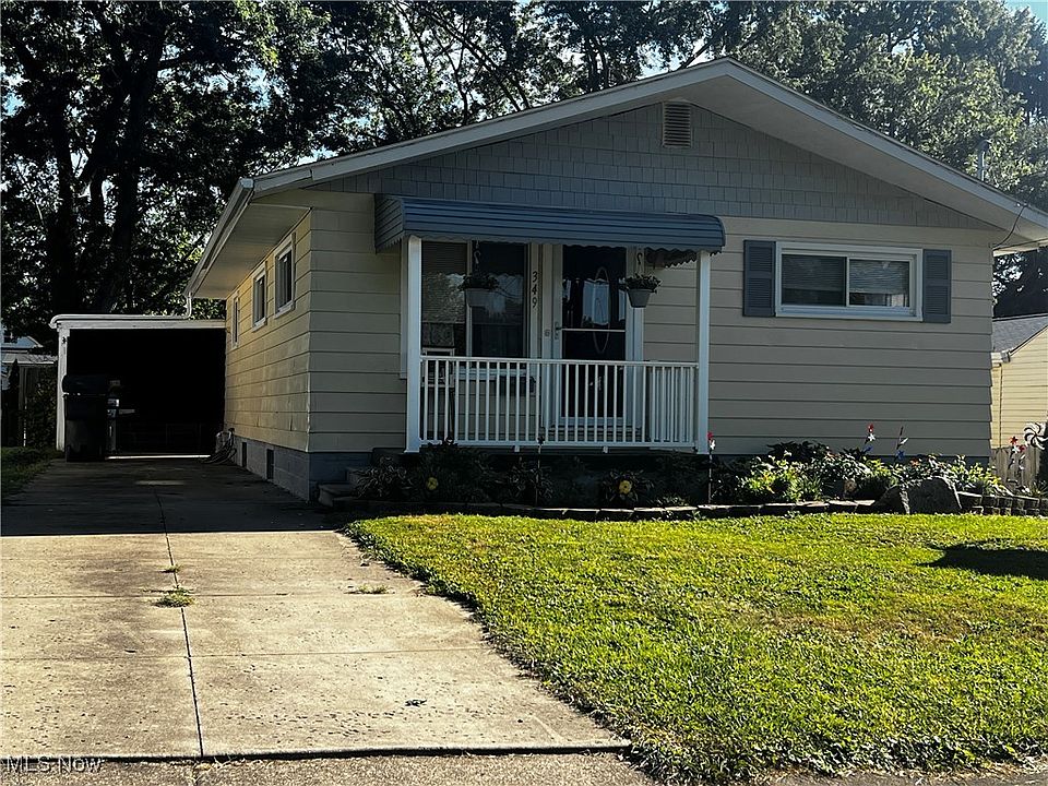 1st image of 349 Oak St
