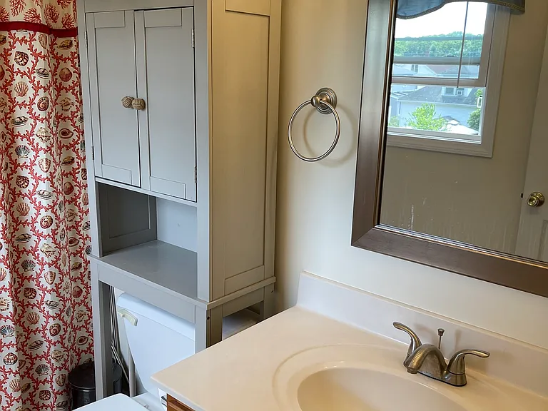 8 Wells Ave — Photo 19