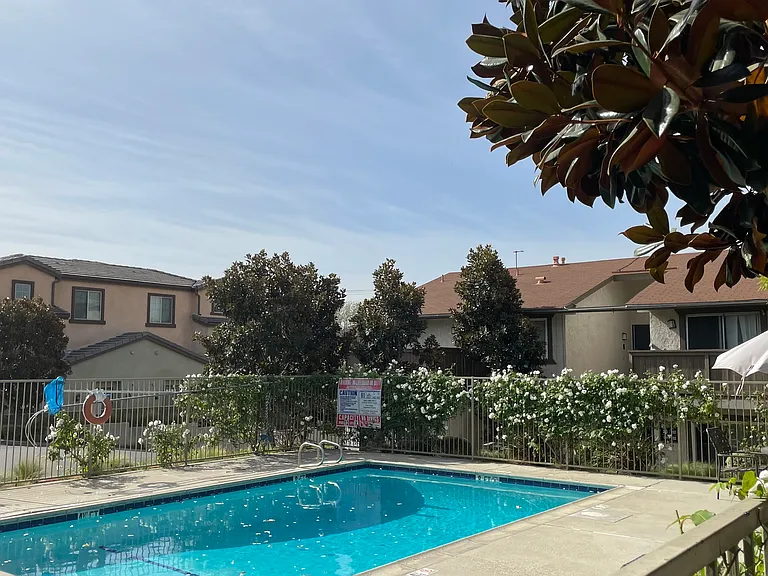 Vista Ridge Apartments — Photo 6