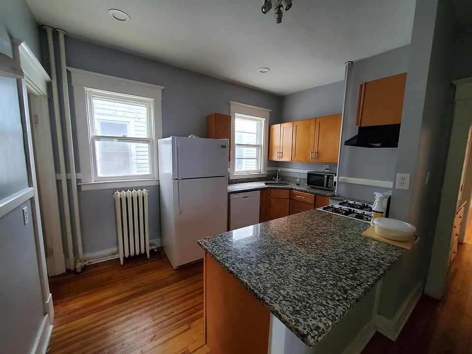 1st image of 823 Myrtle Ave #1