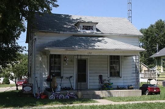 1st image of 128 W Jamestown St