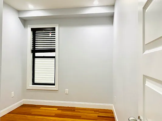 Rented by Blue Egg Realty Corp | media 20