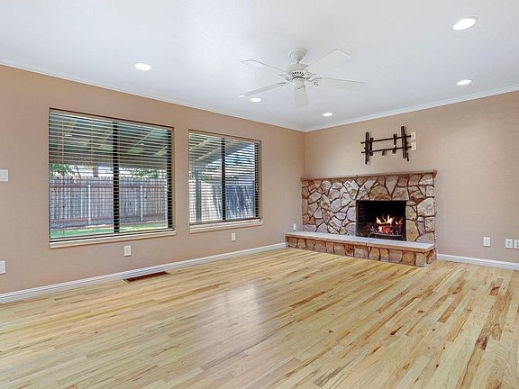 5th image of 1121 Glenhurst Dr