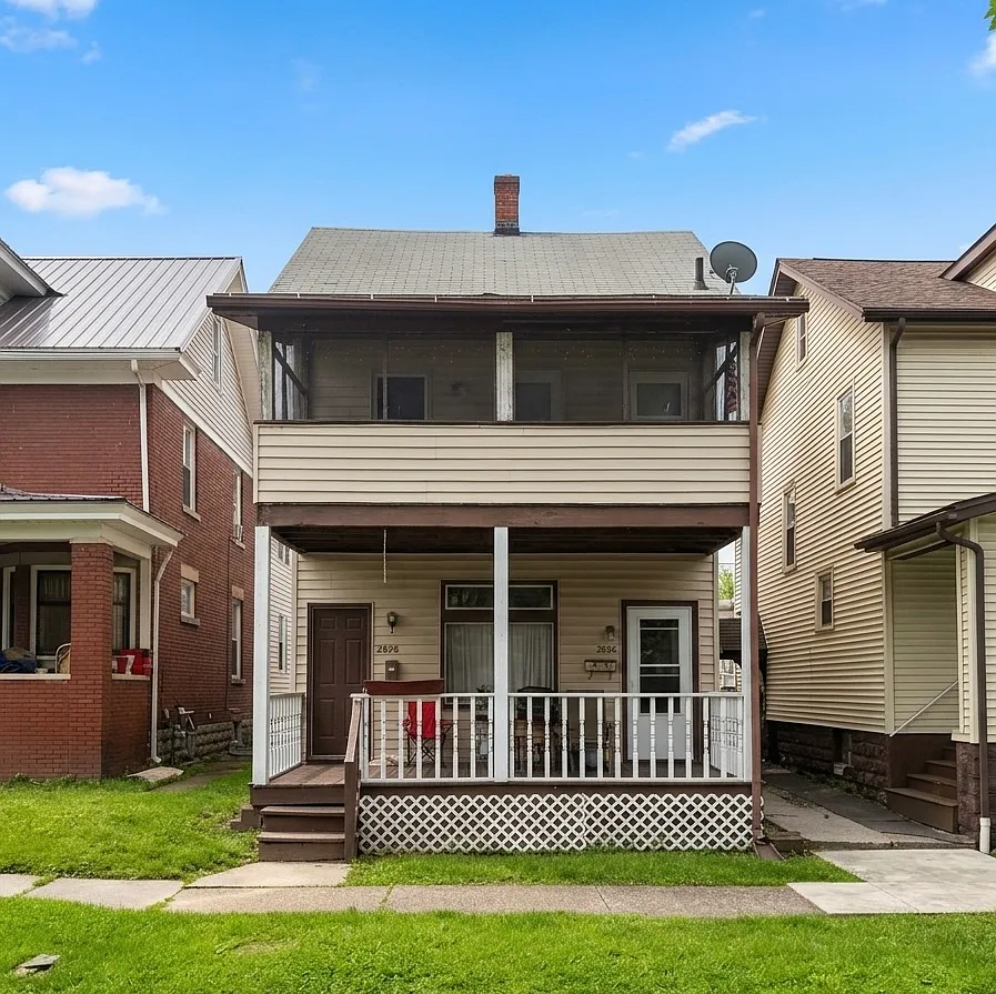 2 bed, $975 — Photo 1