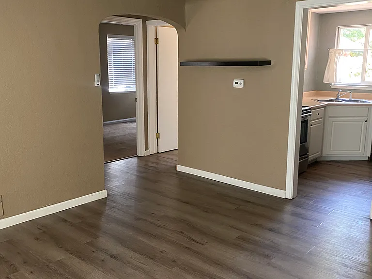 2915 W 34th Ave — Photo 2