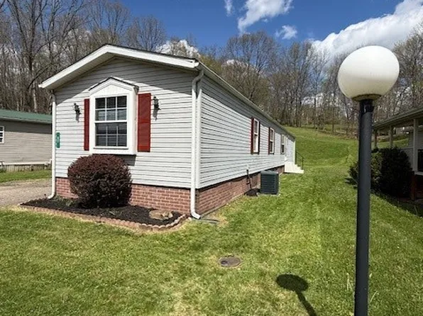 920 Creekside Dr Lot 47, Newcomerstown, OH 43832