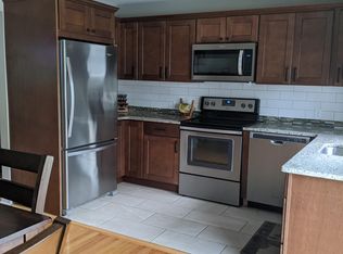 105 Seelye Dr, Burnt Hills, NY 12027