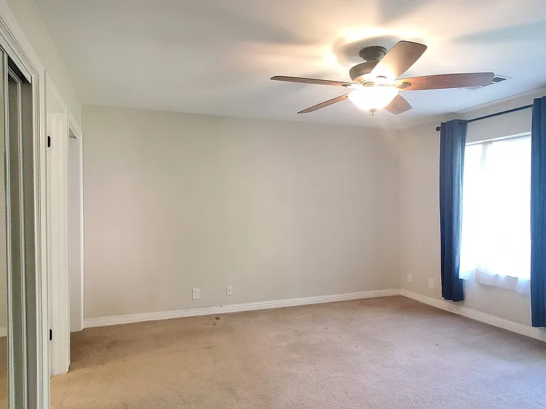 16745 Spring Hill Ct — Photo 10