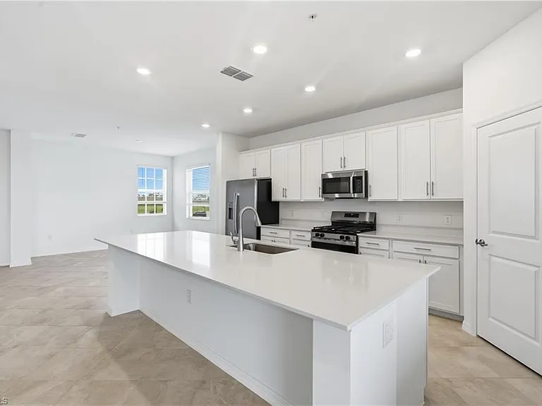 15918 Green Acres Ave #4521 — Photo 8