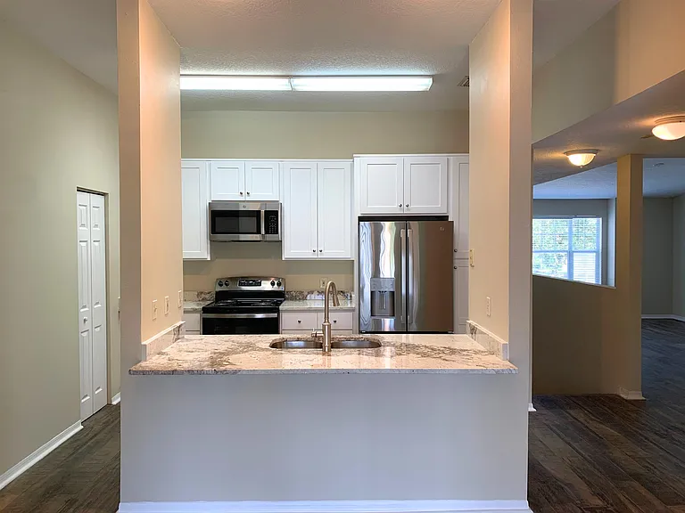 19207 Harbour Vista Cir — Photo 6