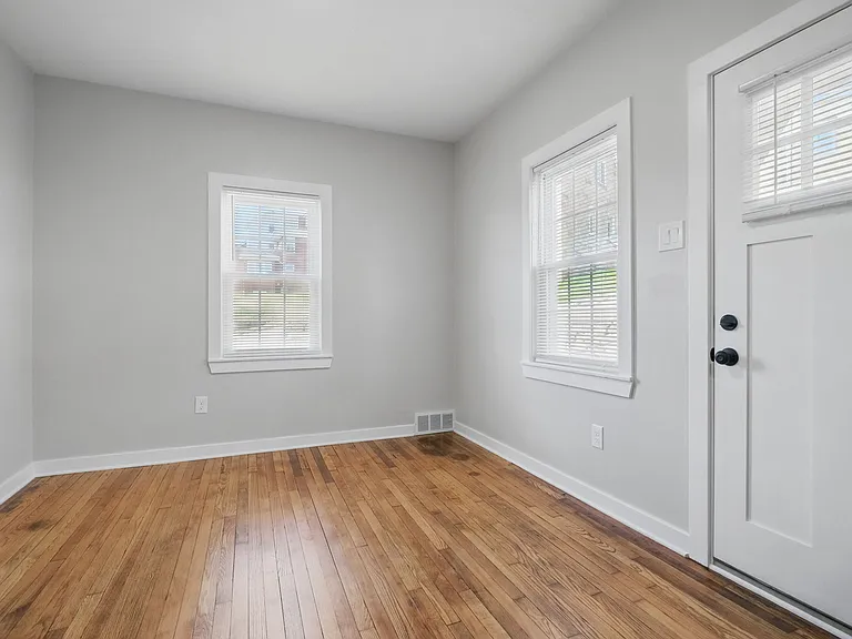 310 W Riverview Ave #1 — Photo 11