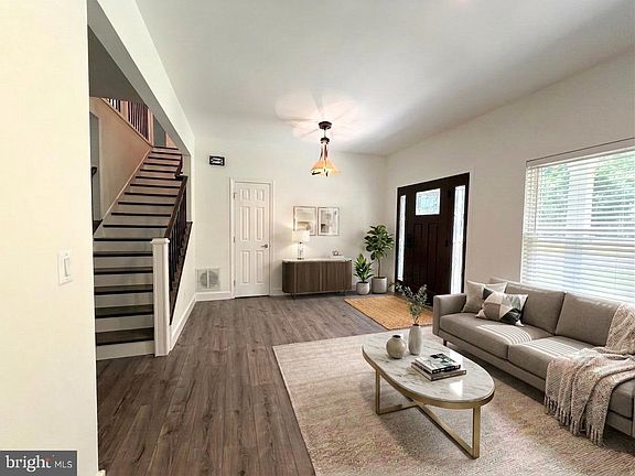 4th image of 118 Morton Rd