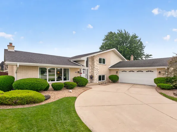 15549 Larkspur Ln, Orland Park, IL 60462