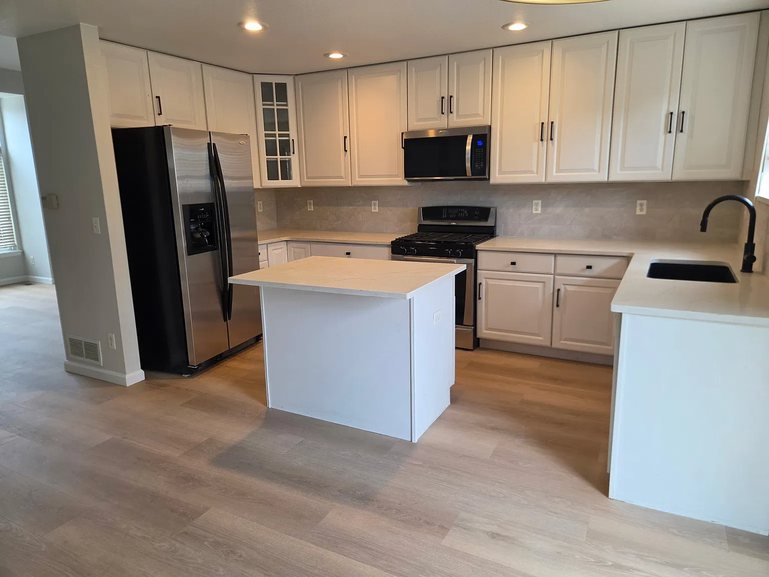 4 bed, 2.5 bath, 1759 sqft, $2,800 — Photo 4