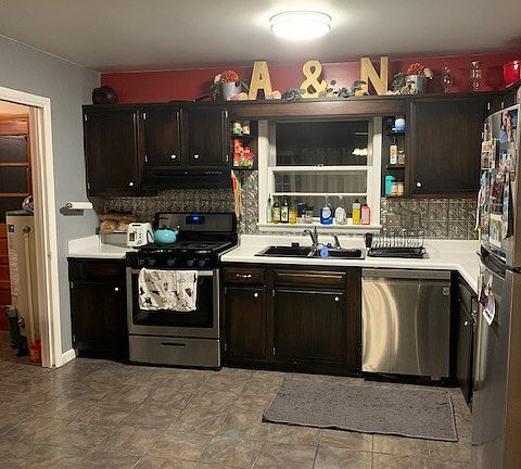4th image of 37 W Lincoln St