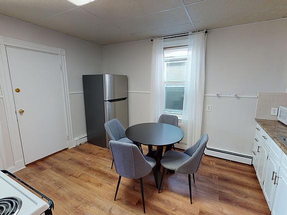 2nd image of 823 Dorchester Ave #3L