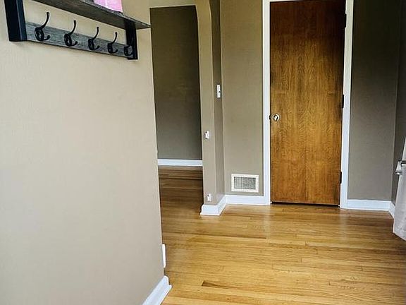 2nd image of 804 Cleveland AVENUE