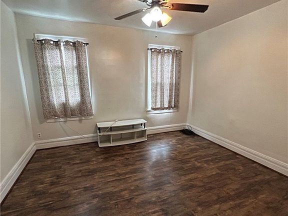 5th image of 3801 Lincoln Ave #A