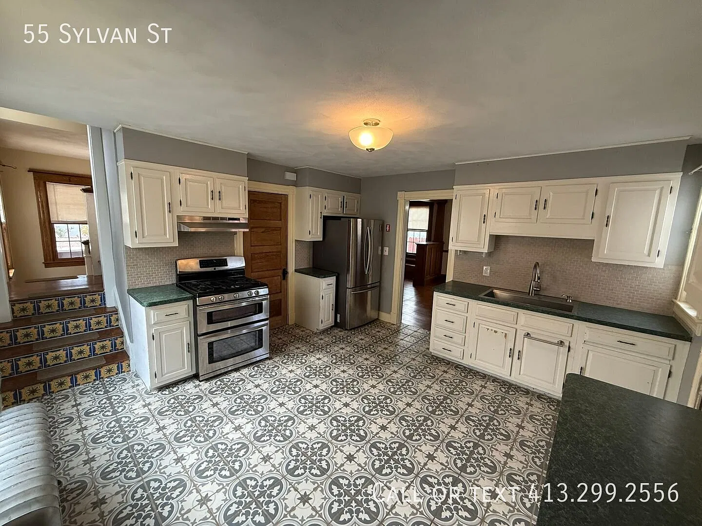Beautifully Maintained, Single Family Home in Forest Park! — Photo 2