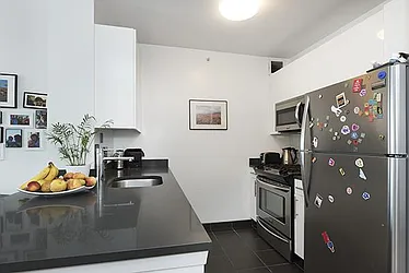 Rented by Space Marketing Shop