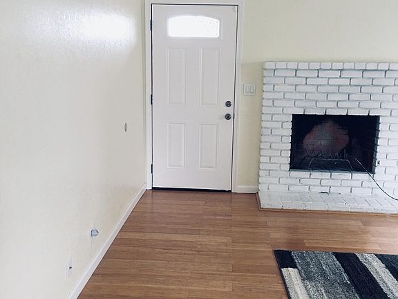3rd image of 4130 Sacramento Ave