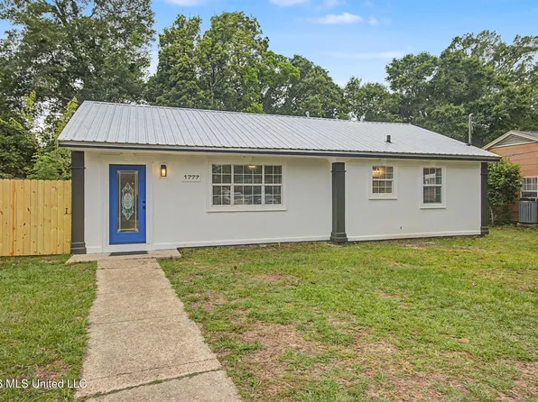 1777 Vaughn St, Biloxi, MS 39531