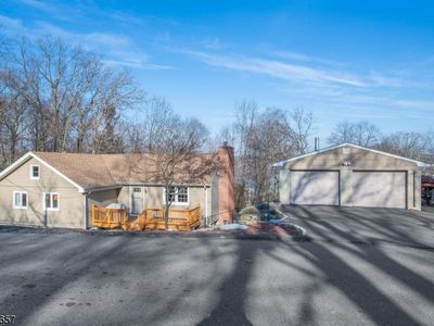43 Wildwood Shores Dr, Hopatcong, NJ, 07843