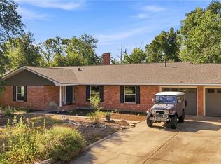 910 Pershing Dr, College Station, TX 77840