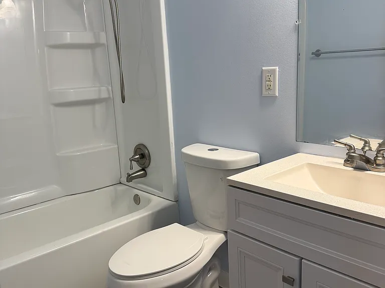 1105 S Mechanic St #B — Photo 6