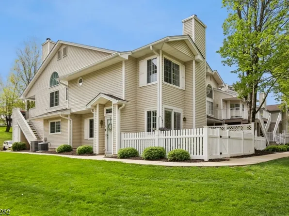 9 Sussex Court, Bedminster Twp., NJ 07921