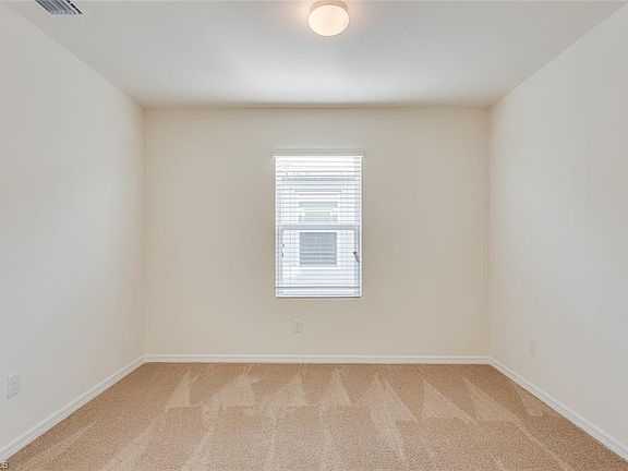 4th image of 20023 Sweetbay Dr