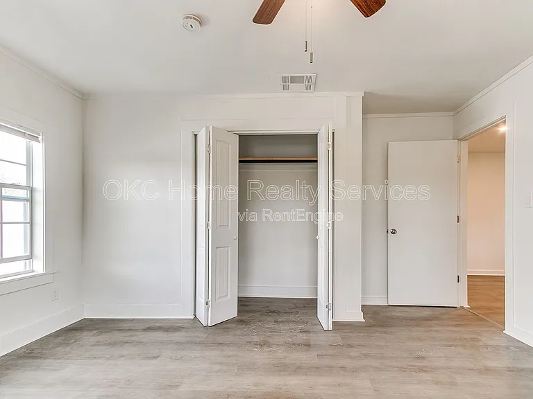 1812 W Noble Ave — Photo 81
