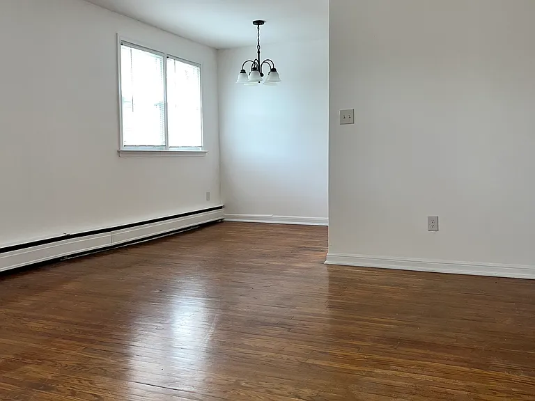 301 Horsham Rd — Photo 5