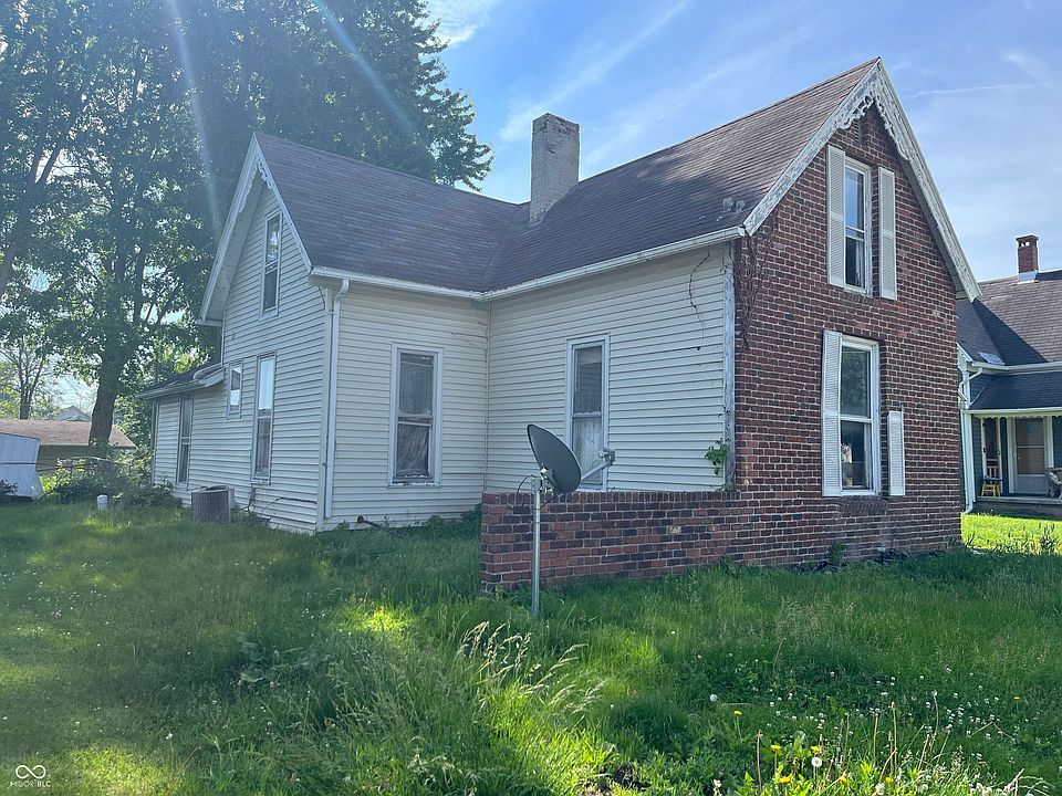 2nd image of 212 Parke Ave