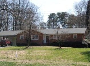 1136 Trogdon Dr, Eden, NC 27288