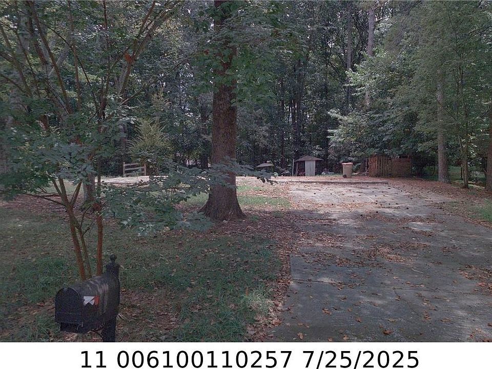 1st image of 2585 Runic Way #36