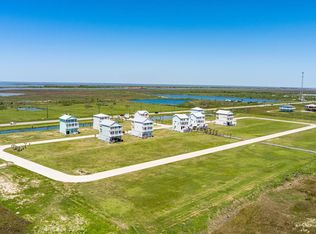 618 Arlo Ter, Gilchrist, TX 77617