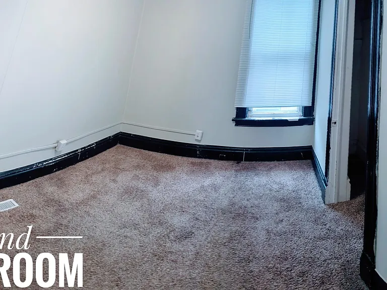 122 Fairbanks St NE #2 — Photo 13