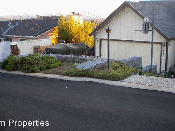 3rd image of 781 Juliet Park Dr