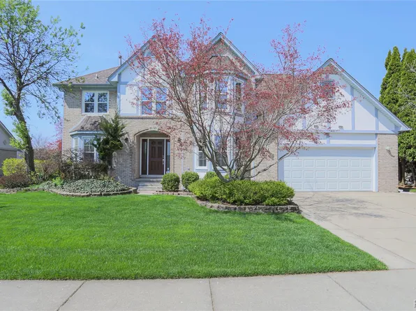 46349 Coachwood Dr, Shelby Township, MI 48315