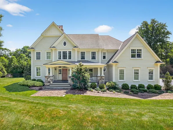 73 Mayflower Lane, Katonah, NY 10536