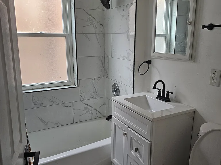 5506 N Luna Ave #2 — Photo 12