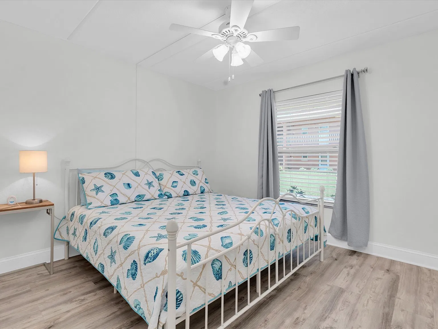 2 bed, 872 sqft, $2,100 — Photo 4