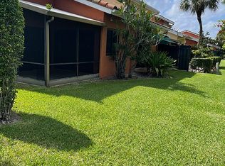 20998 Estada Ln, Boca Raton, FL 33433