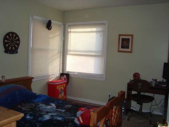 3rd image of 1809 S Millwood St
