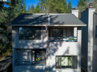 239 Cervantes Cir, Lake Oswego, OR 97035