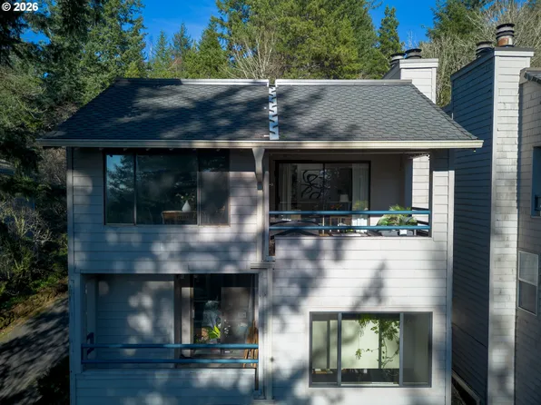 239 Cervantes Cir, Lake Oswego, OR 97035