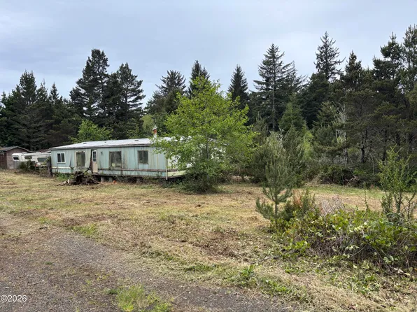 9500 NW Lark St, Seal Rock, OR 97376